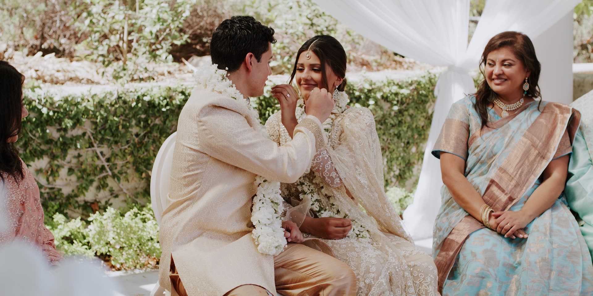 The Hindu ceremony beneath the mandap at Villa Montalvo