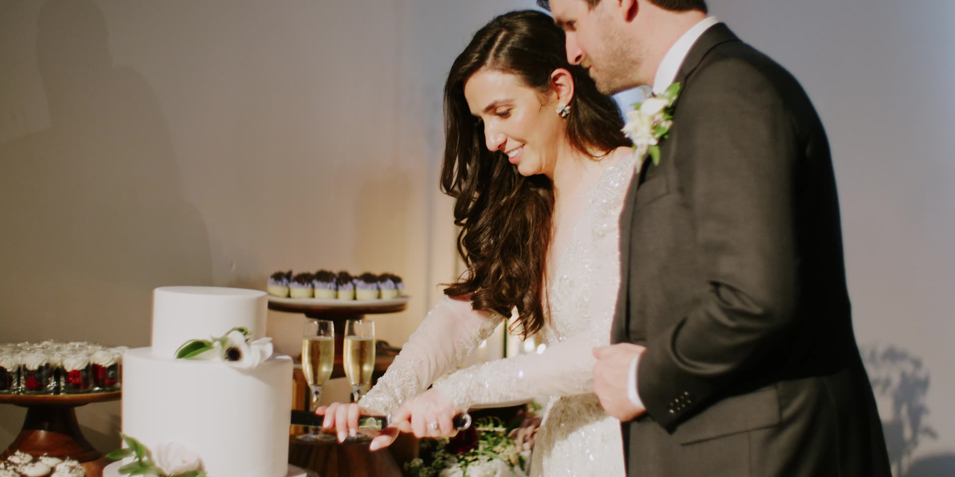 Chris and Jocelyn cutting the cake at Ojai Valley Inn