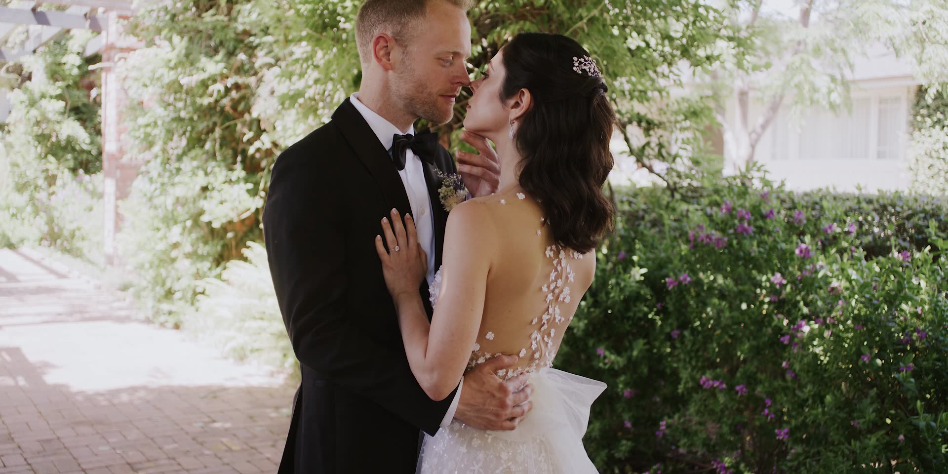 Kevin and Maya together on the garden path at Belmond El Encanto